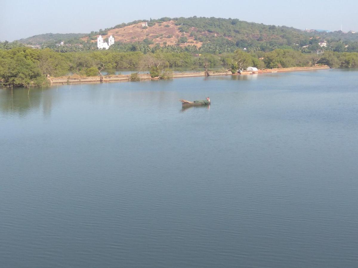 Guitar Home Stays Candolim Buitenkant foto